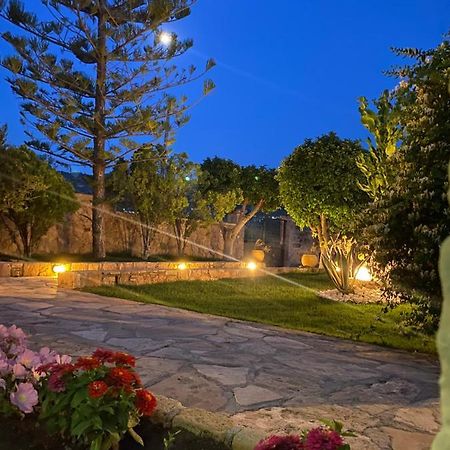 Pistachio Guesthouse, Παραδοσιακός Ξενώνας Vathí Kültér fotó