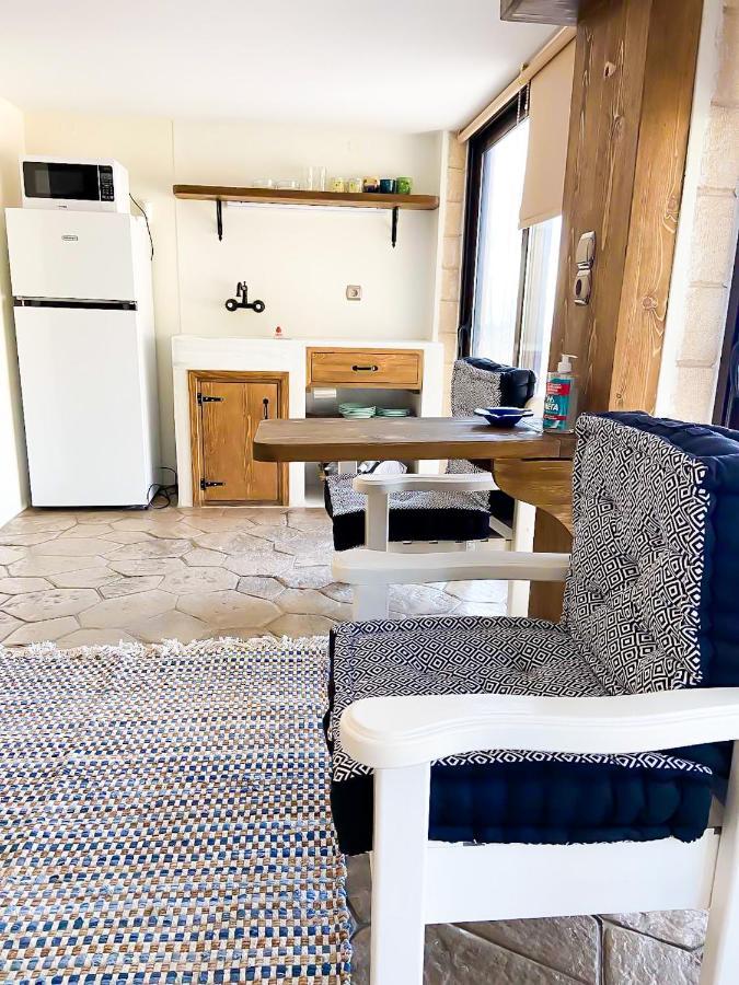 Pistachio Guesthouse, Παραδοσιακός Ξενώνας Vathí Kültér fotó