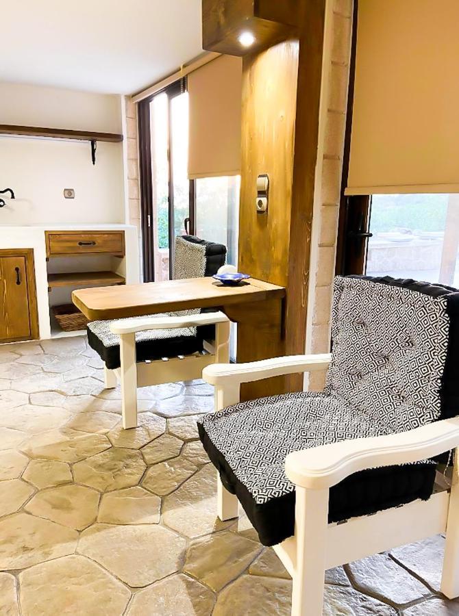 Pistachio Guesthouse, Παραδοσιακός Ξενώνας Vathí Kültér fotó