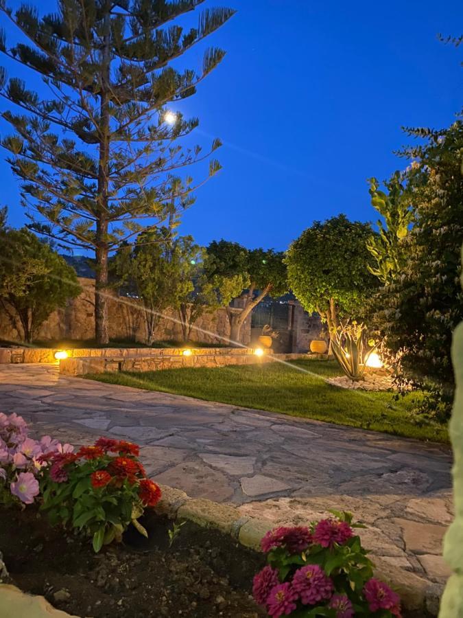 Pistachio Guesthouse, Παραδοσιακός Ξενώνας Vathí Kültér fotó