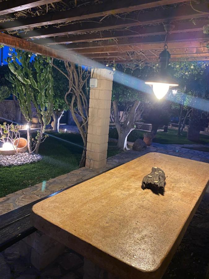 Pistachio Guesthouse, Παραδοσιακός Ξενώνας Vathí Kültér fotó